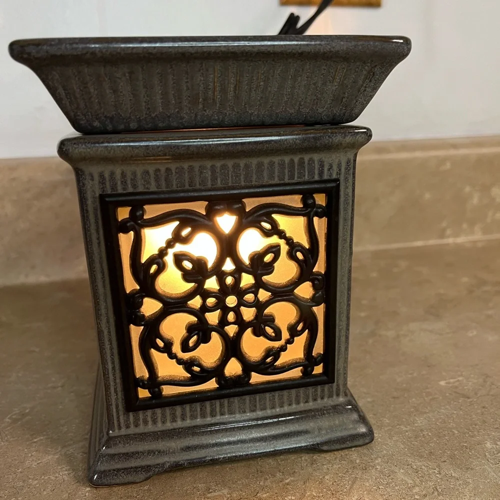 Scentsy Jane Wax Warmer
